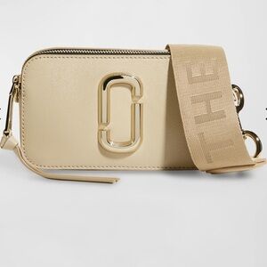 Marc Jacobs Snapshot Crossbody KHAKI - worn a few times & Comes with Duster bag